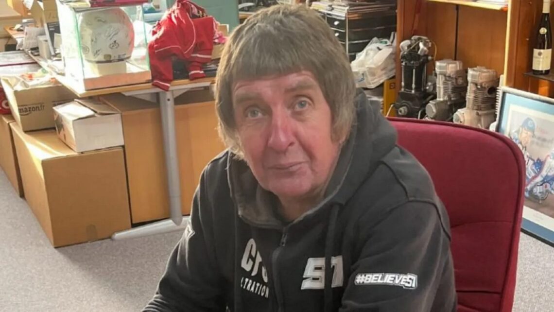 A dyslexic Englishman who was never properly taught how to read in school has finally been able to enjoy a copy of a magazine he bought in 1985.
